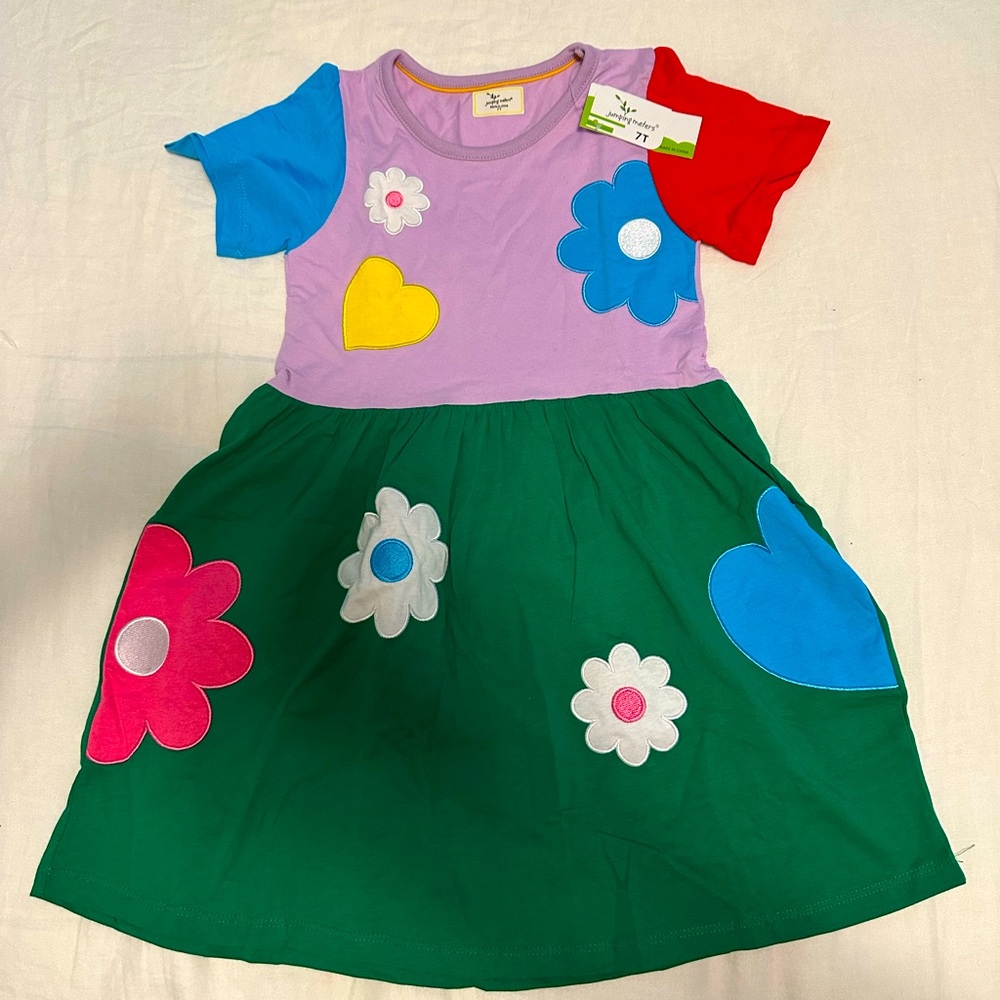 NWT: Darling cotton flower appliqué dress